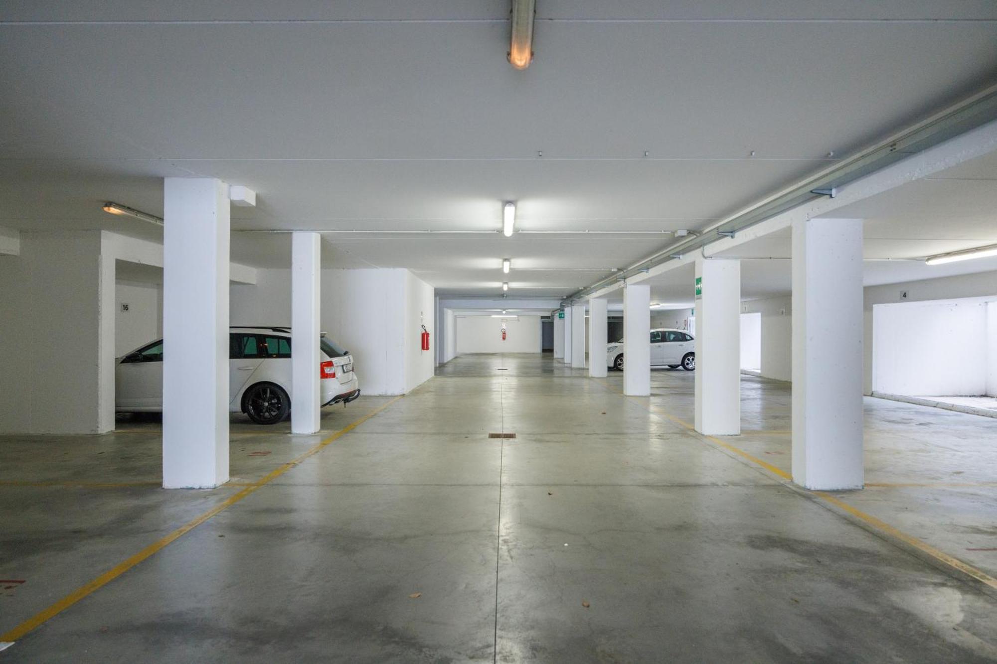 Club Hotel E Residence La Vela 토르볼레 외부 사진