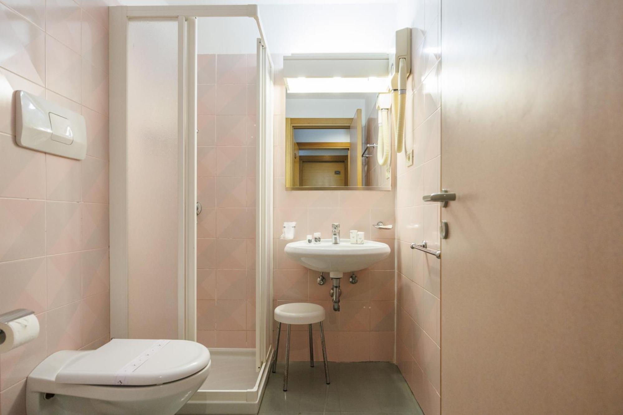 Club Hotel E Residence La Vela 토르볼레 외부 사진
