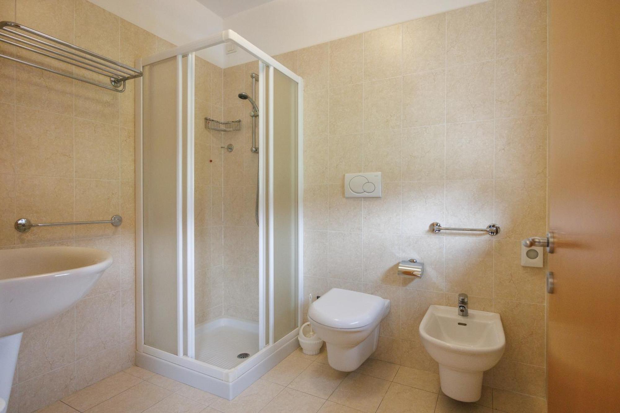 Club Hotel E Residence La Vela 토르볼레 외부 사진