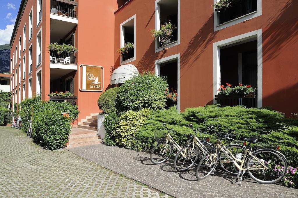 Club Hotel E Residence La Vela 토르볼레 외부 사진