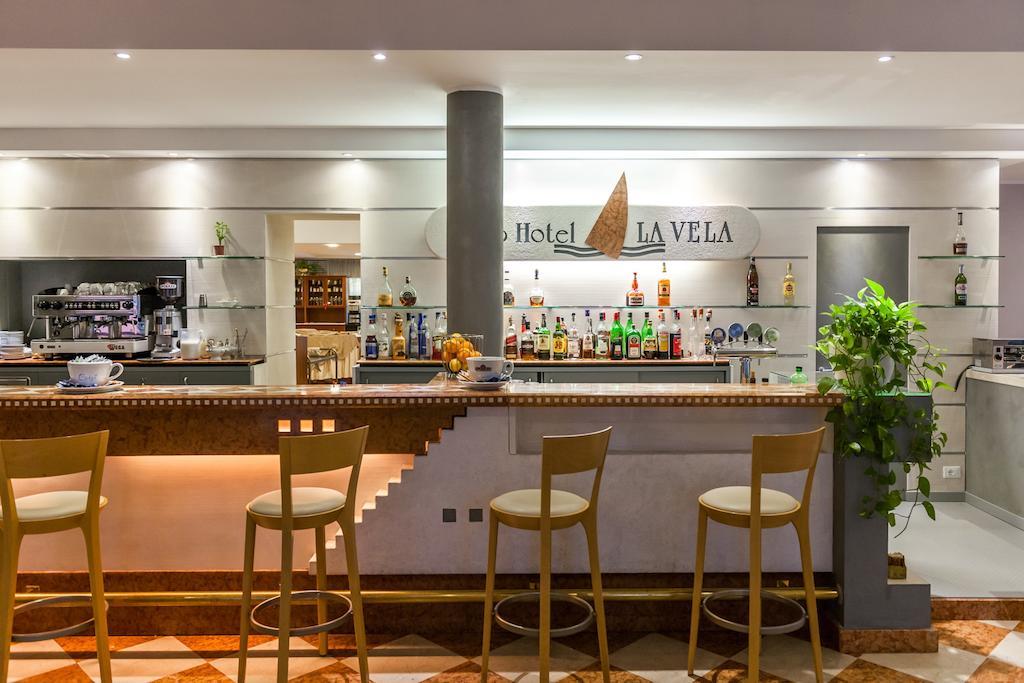 Club Hotel E Residence La Vela 토르볼레 외부 사진