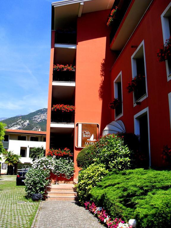 Club Hotel E Residence La Vela 토르볼레 외부 사진